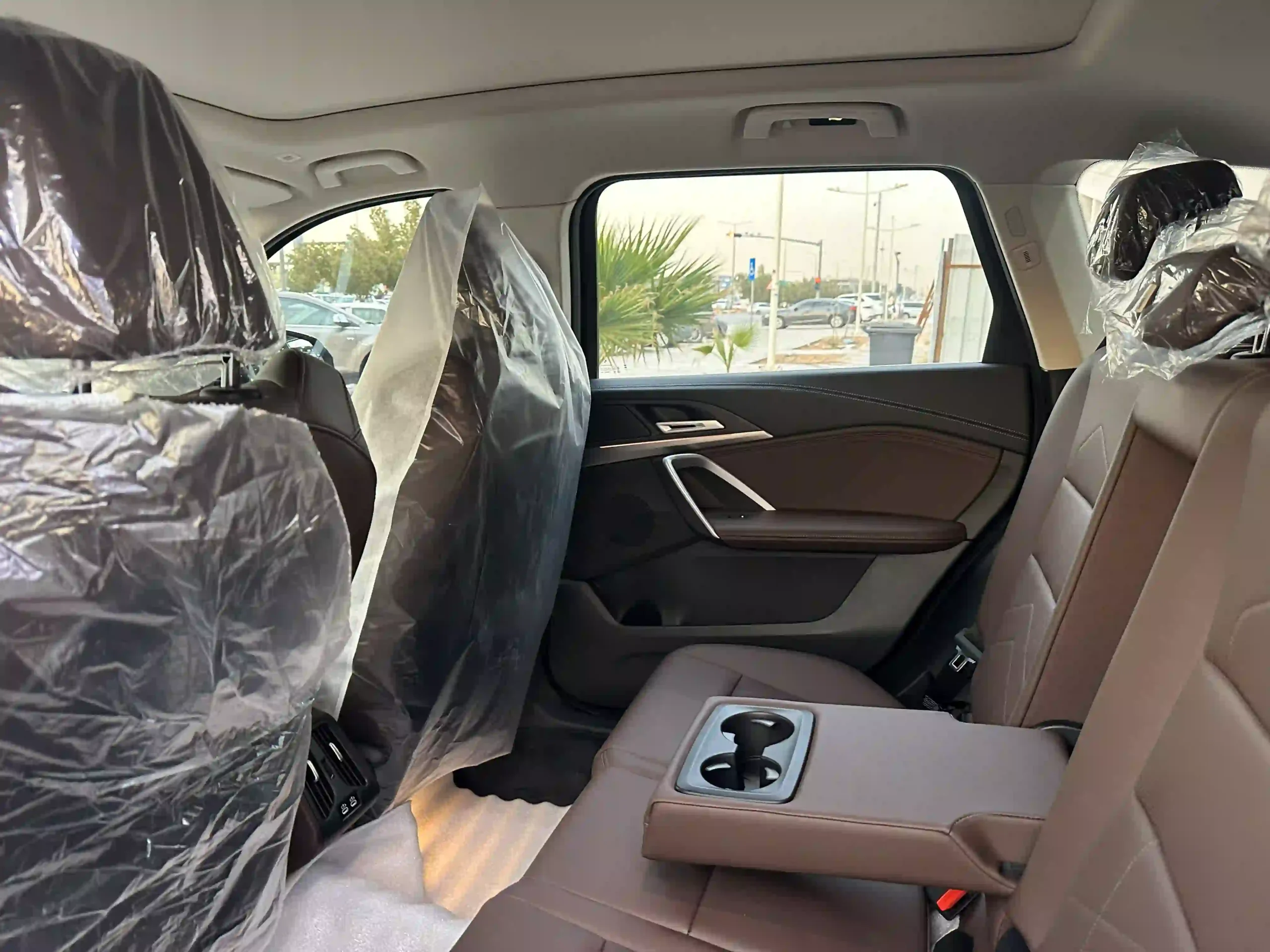 بي ام دبليو X1 2025 بفرش جلد فاخر