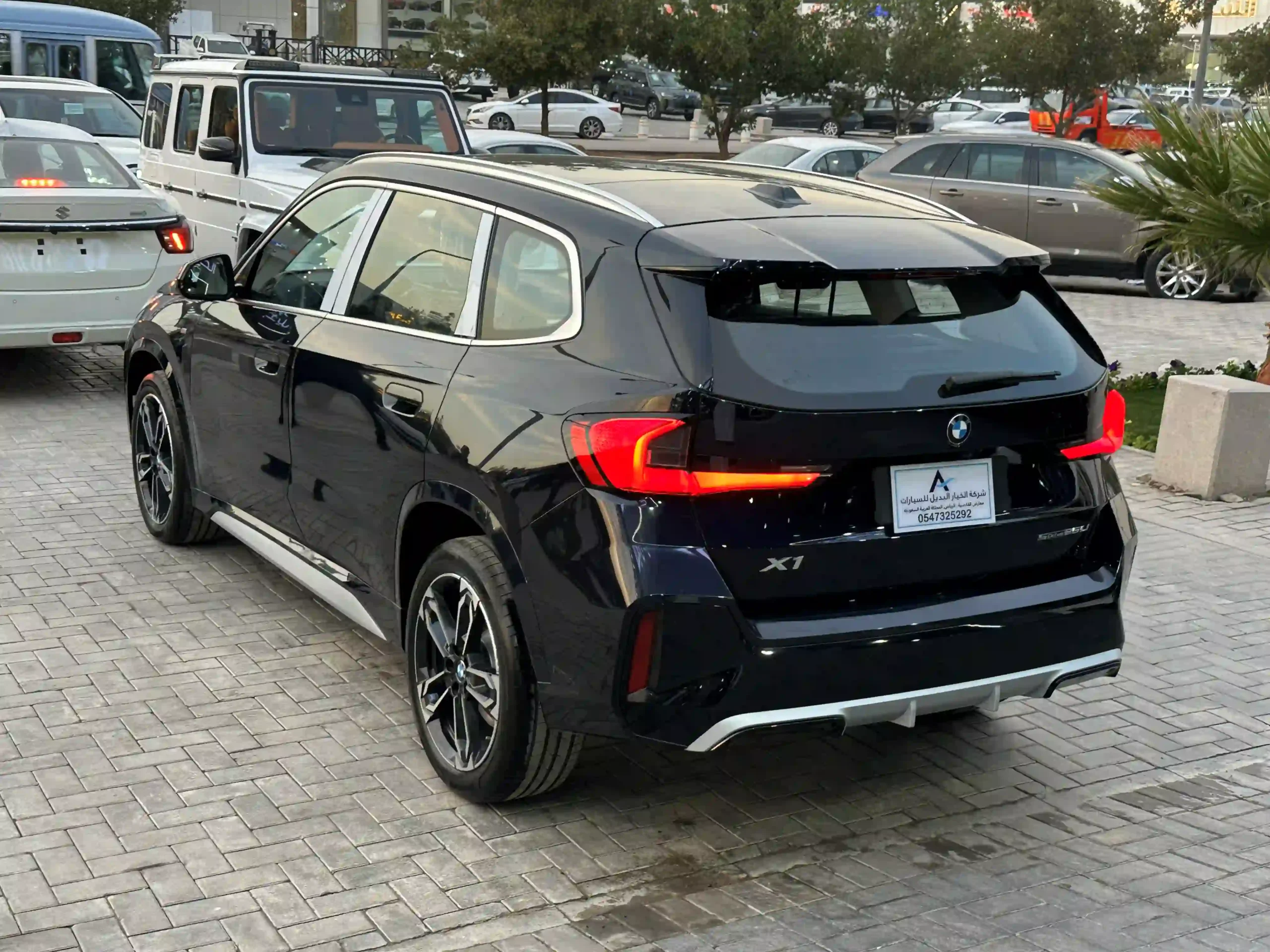 تصميم أنيق يبعث الفخامة لسيارة بي ام دبليو X1 2025