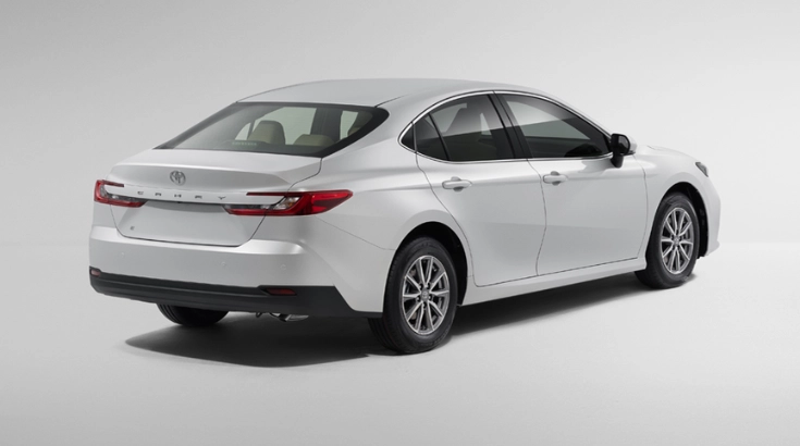 تويوتا كامري ستاندر 2025