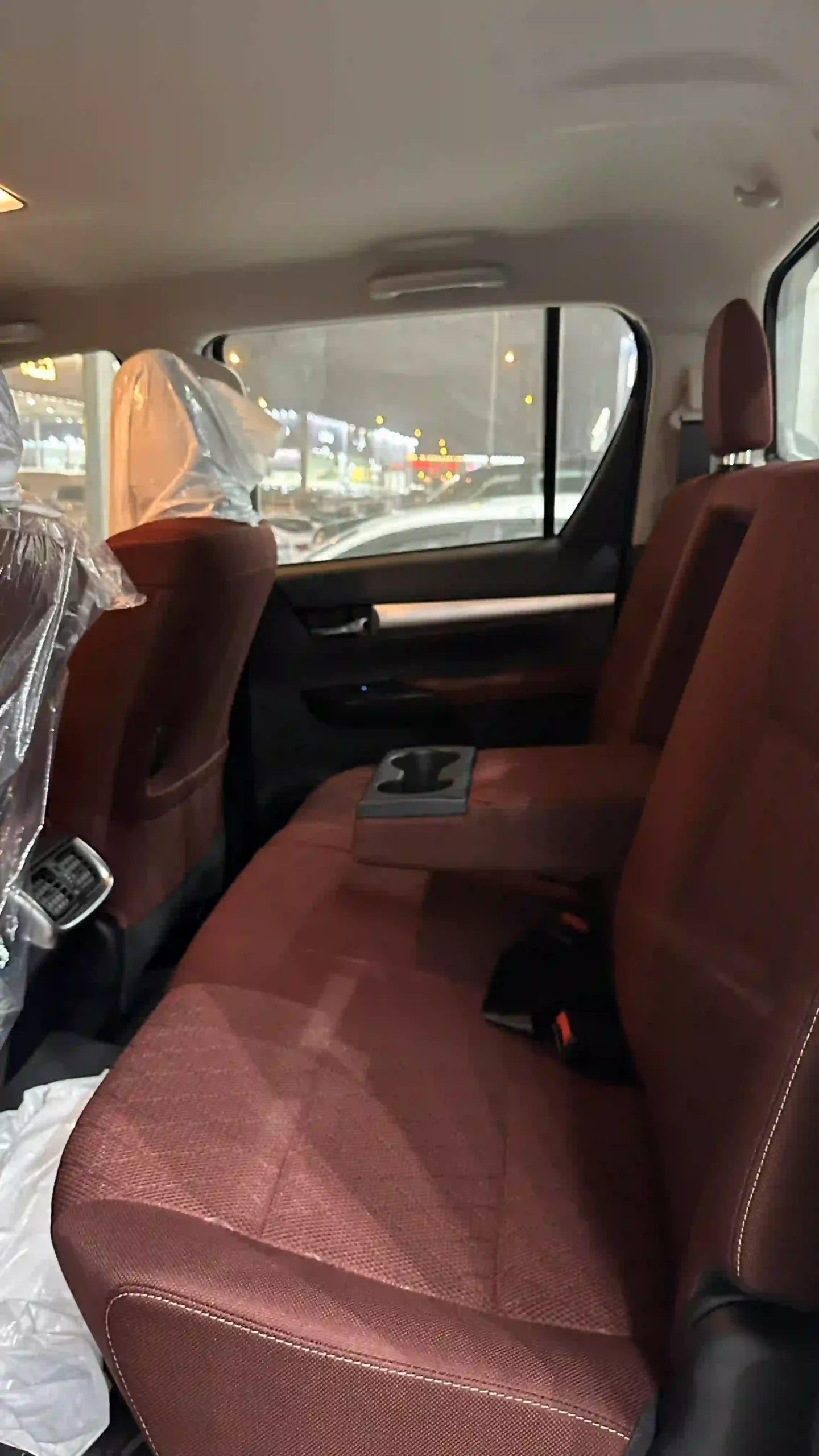 تويوتا هايلكس بنزين أوتوماتيك 2025 من الداخل