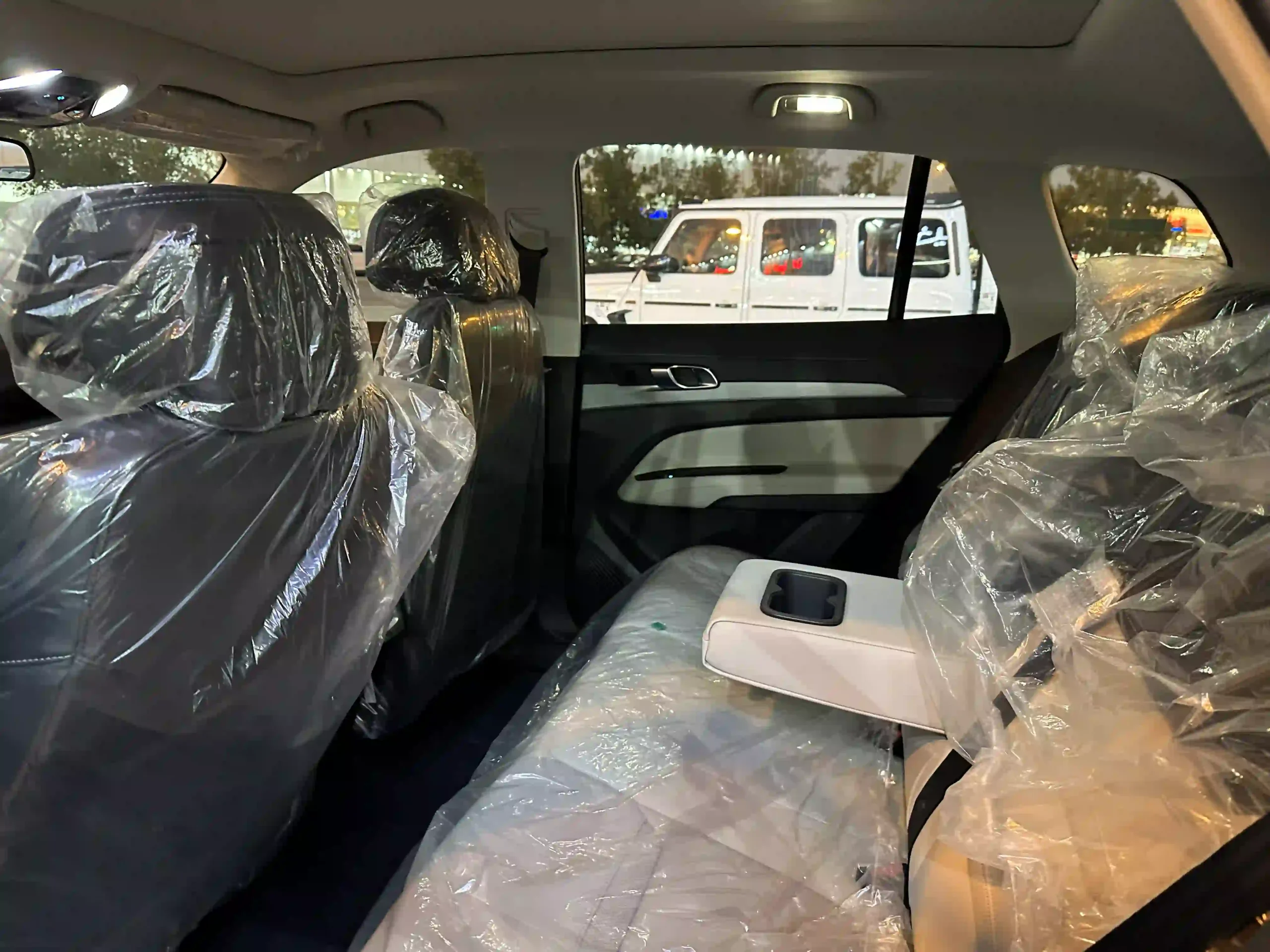 فرش جلد صناعي داخل فورد تيريتوري ترند 2026