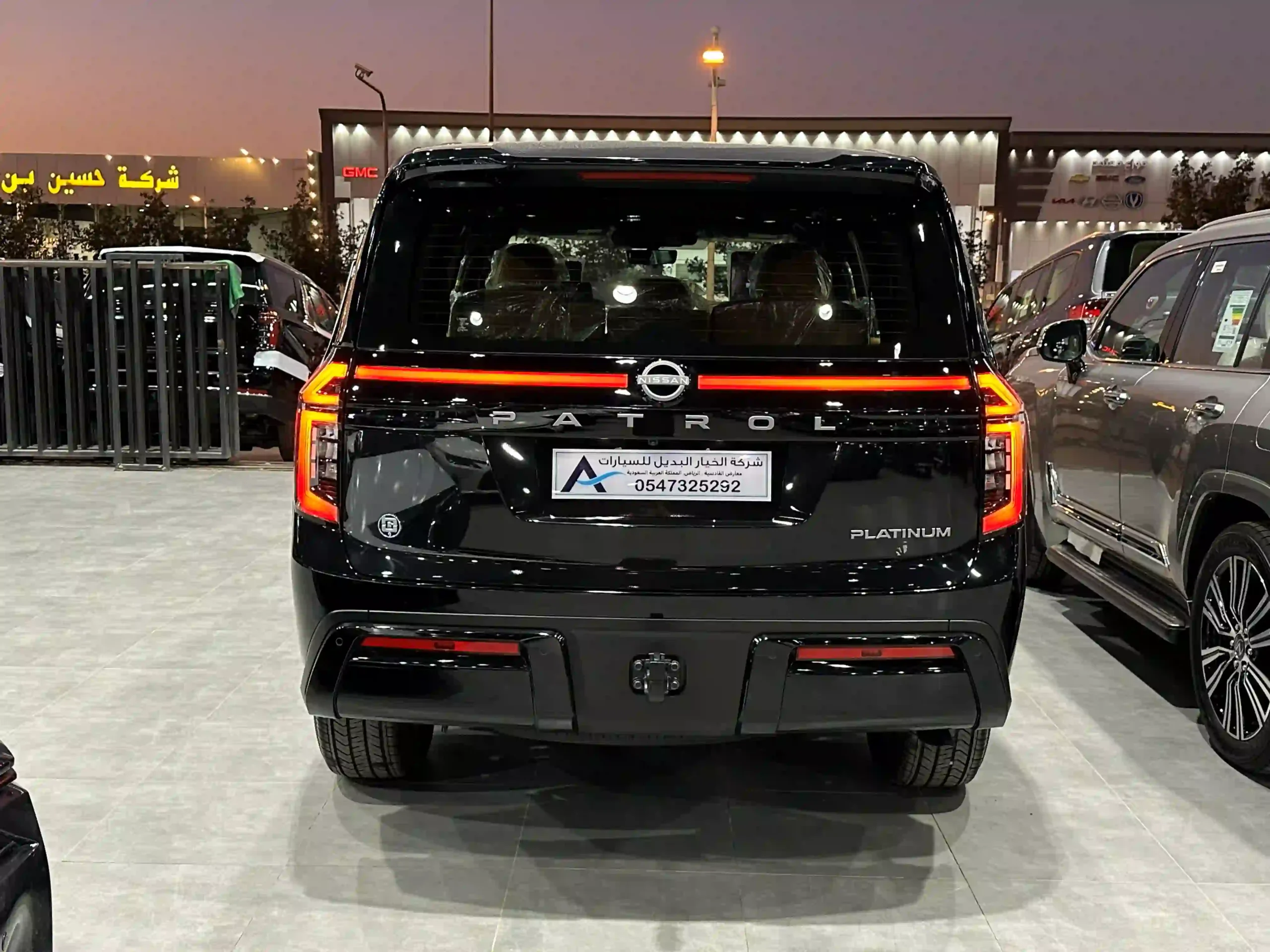 نيسان باترول بلاتينيوم سيتي 2025 من الخلف