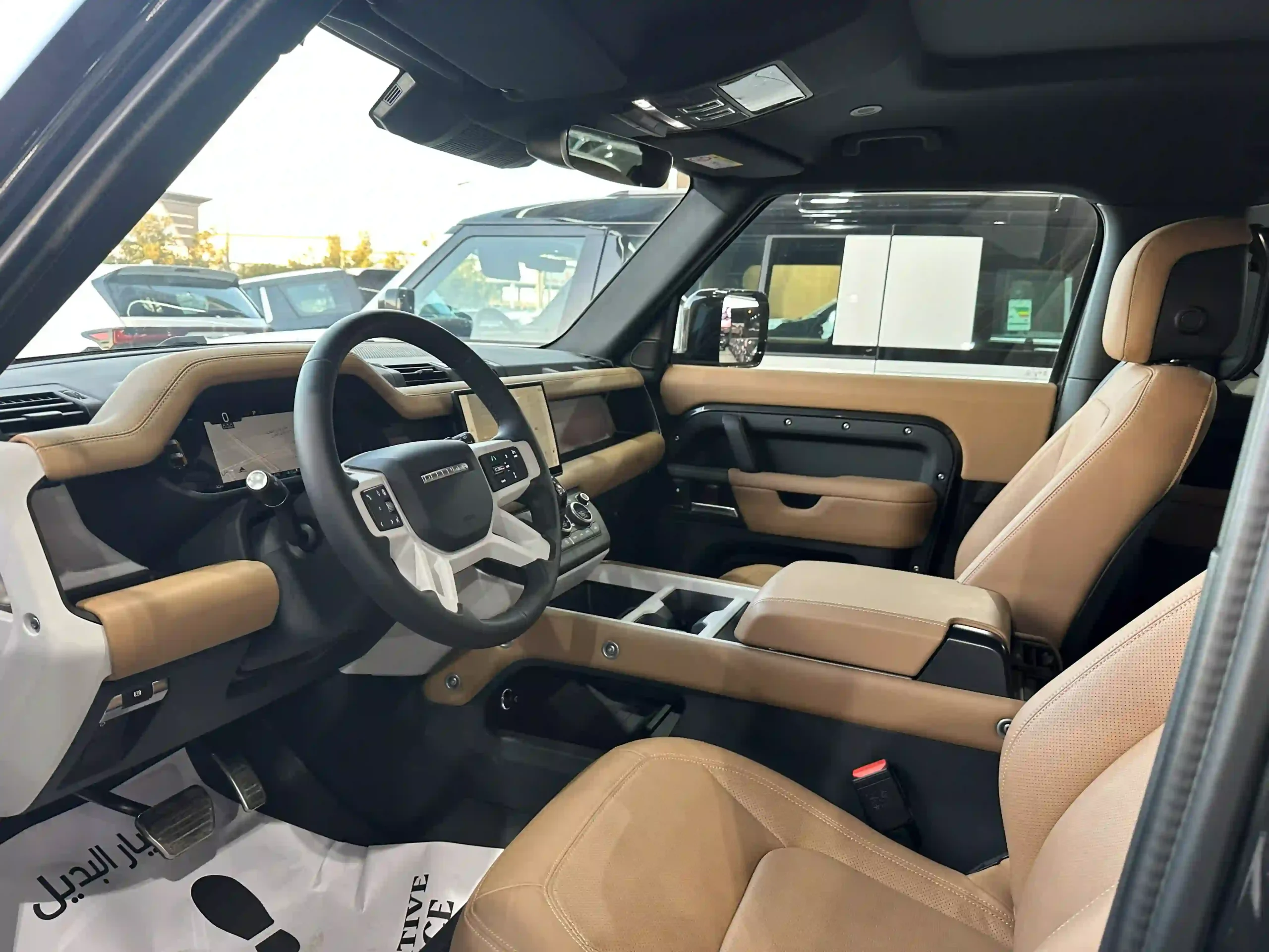 لاند روفر ديفندر 90 S 2025