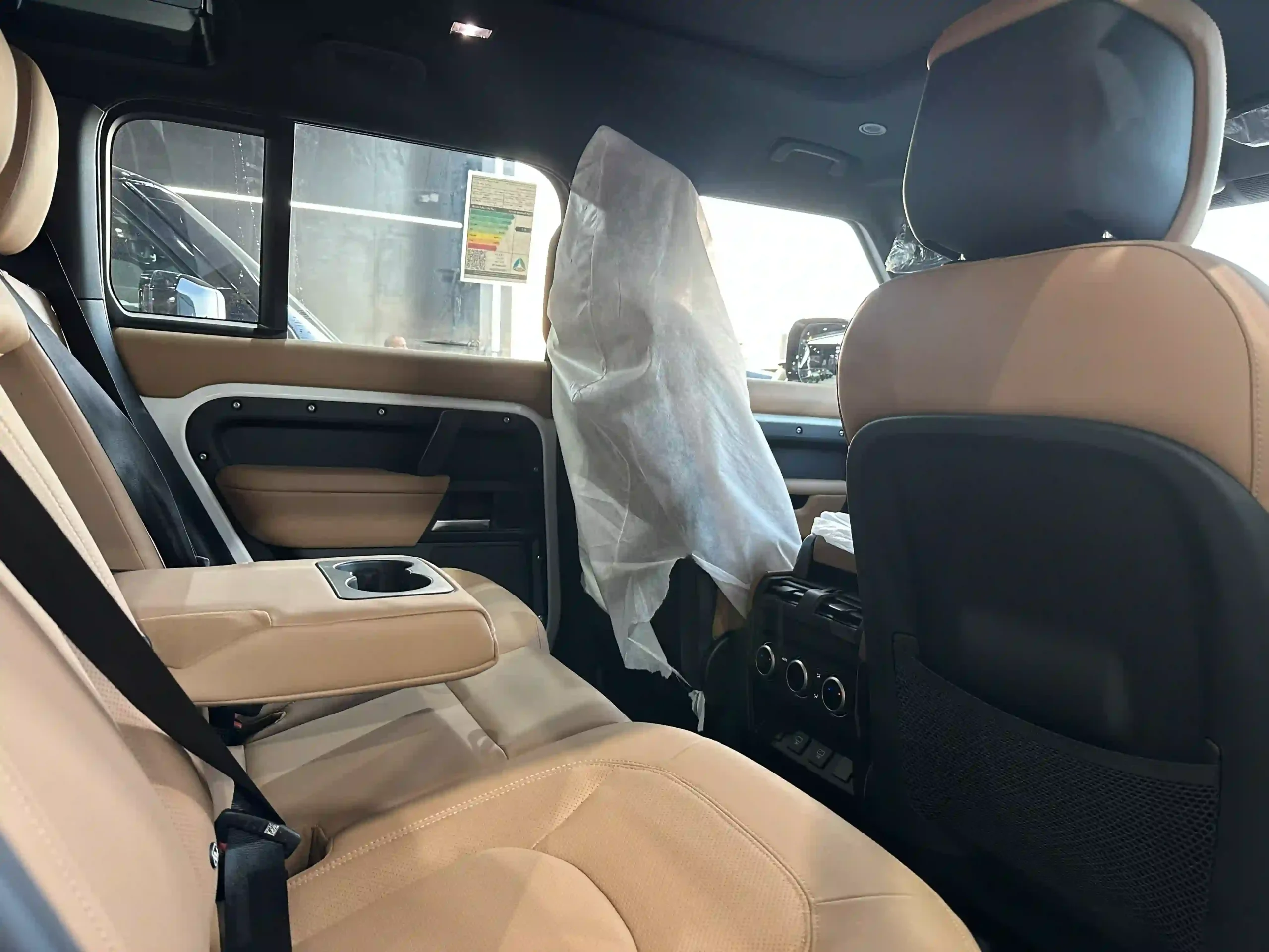 لاند روڤر ديفندر 110 HSE 6 سلندر 2025