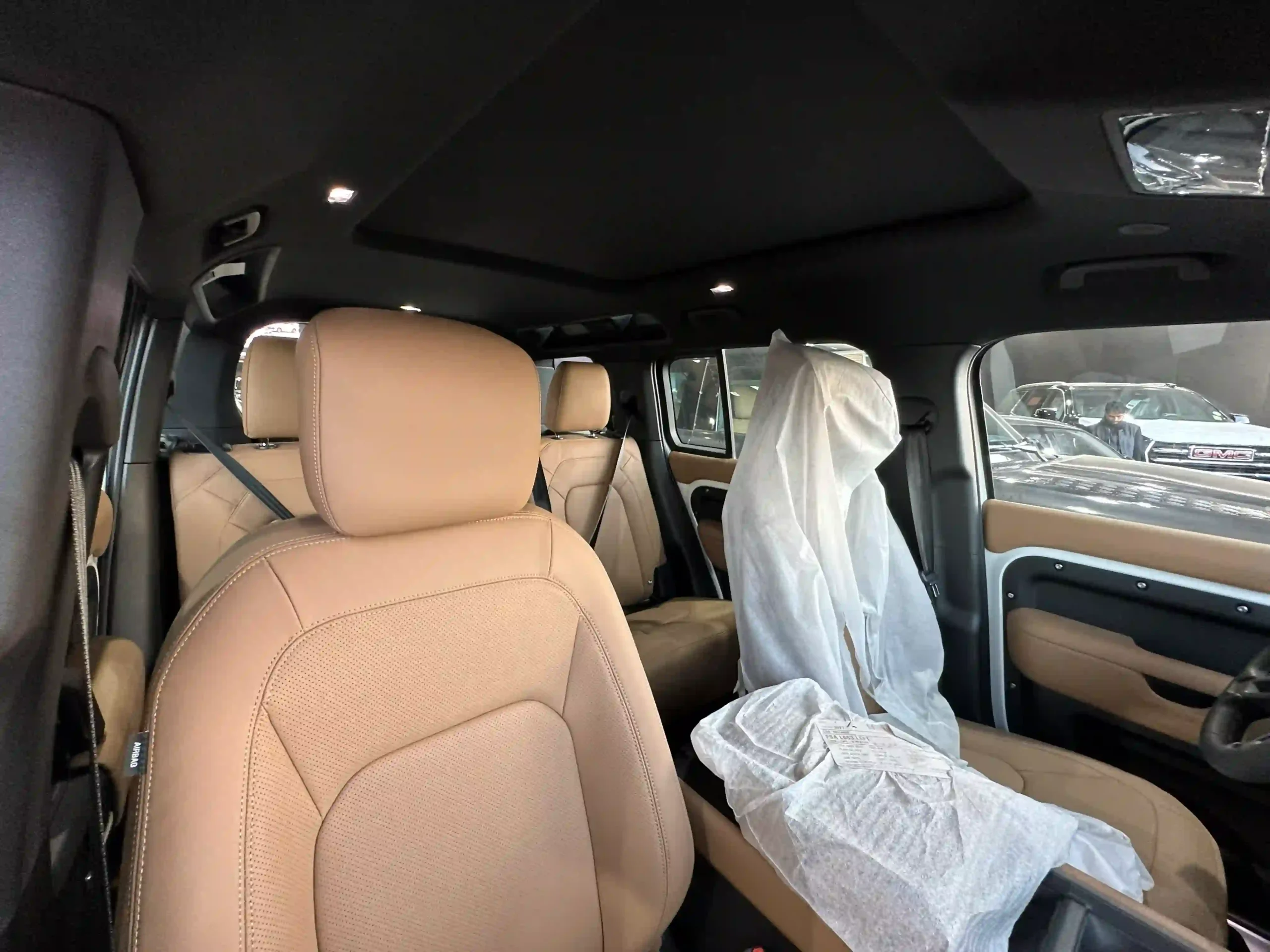 لاند روڤر ديفندر 110 X-Dynamic HSE 2025 5 مقاعد